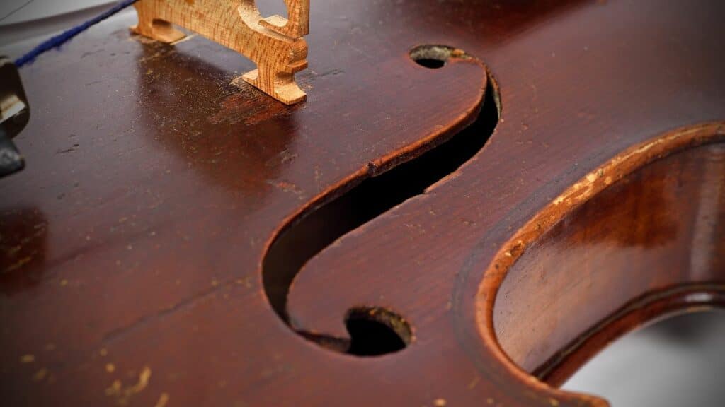 F holes of a violin