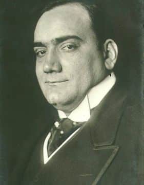 photo of opera singer Enrico Caruso