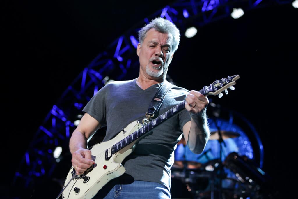 Wantagh Ny Aug 14: Eddie Van Halen Of Van Halen Performs