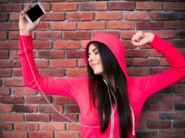 12 Women That Dominated the Rap Scene Woman Hearing Rap Music