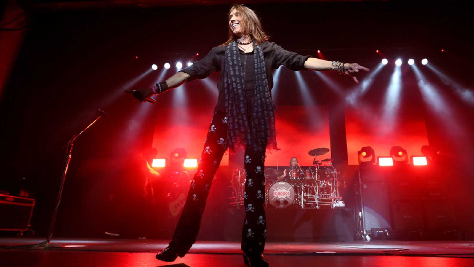 HUNTINGTON, NY - OCT 25: Jeff Keith of Tesla performs onstage at the Paramount on October 25, 2018 in Huntington, New York.
