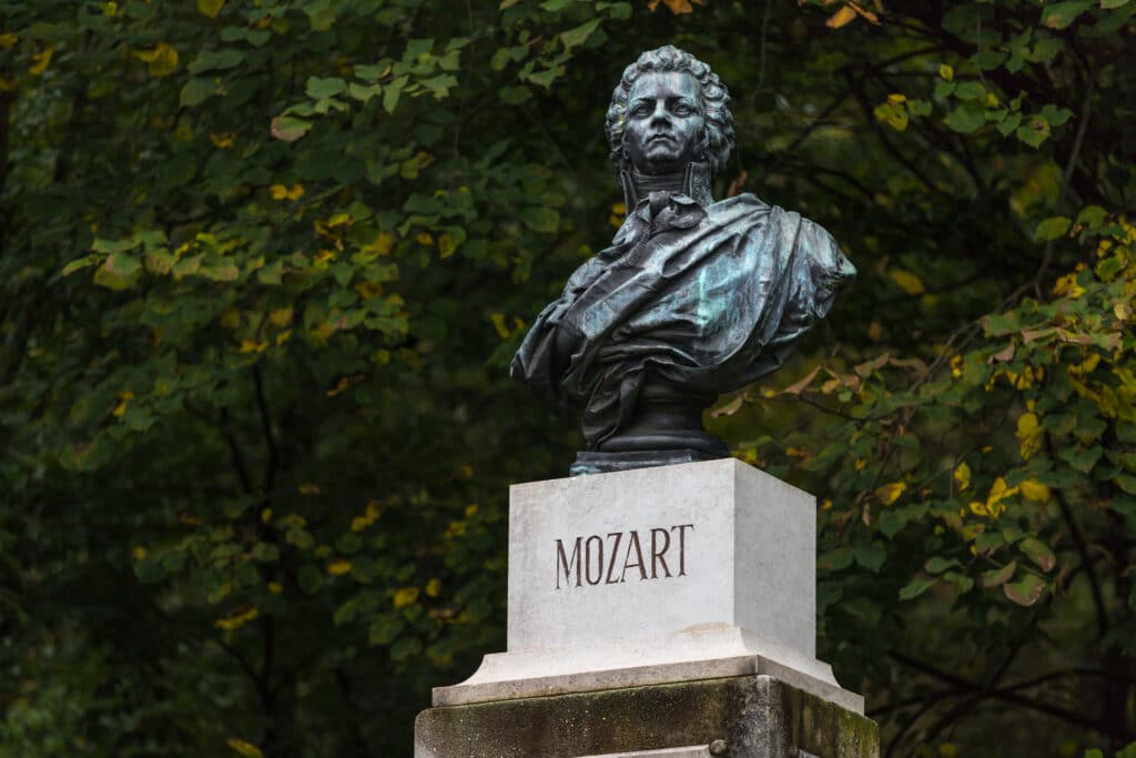 Salzburg Salzburger Land/austria 09 10 19: Mozart Statue In