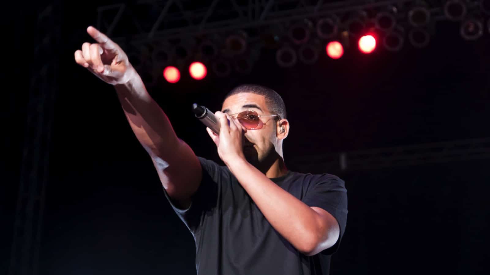 INDIANAPOLIS - AUGUST 13: Hip Hop/ Rap Artist Drake performs on stage at the Indiana State Fair on August 13, 2010 in Indianapolis, Indiana